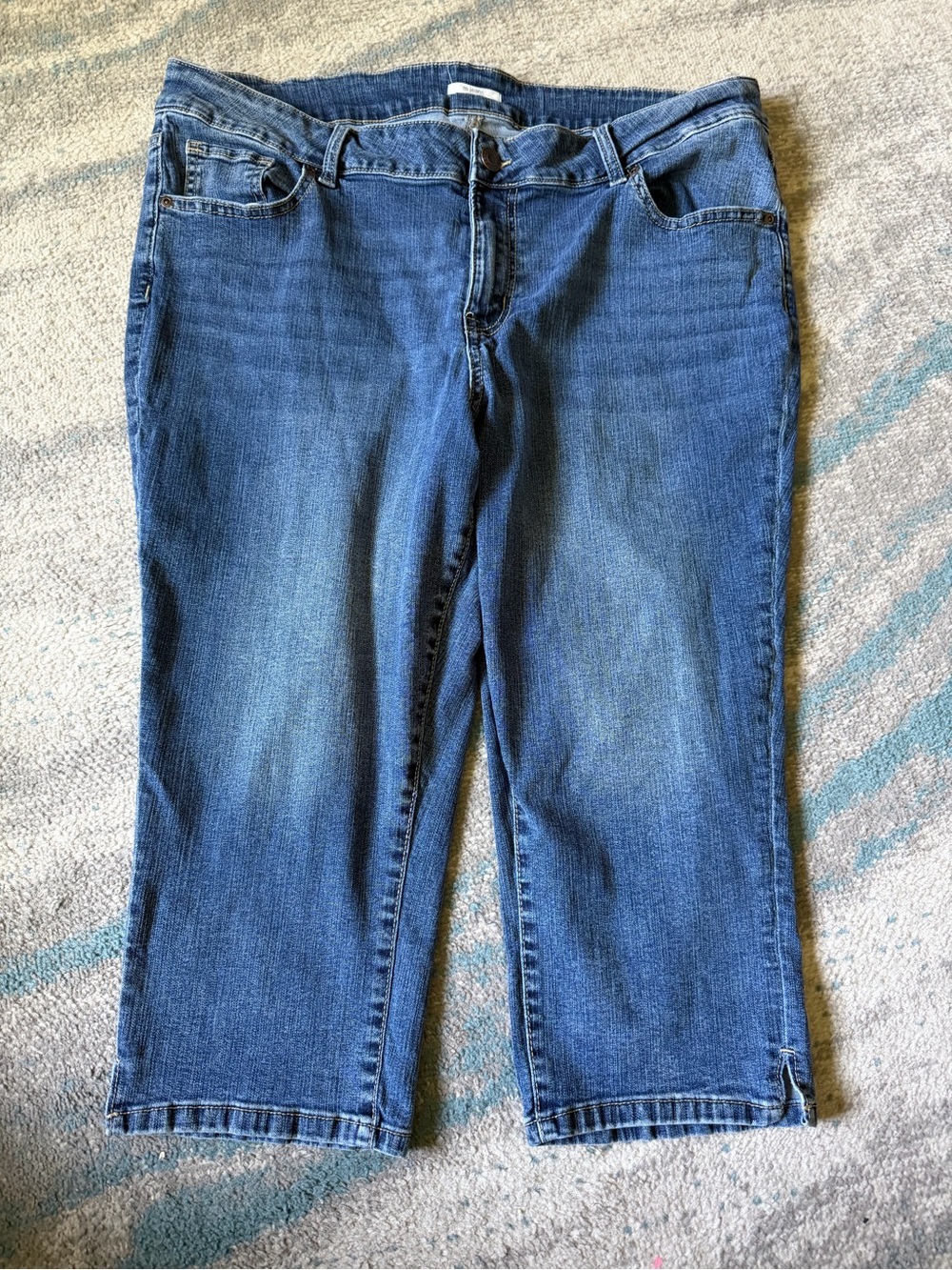 Maurices M Jeans Size 22 Capris Jeans